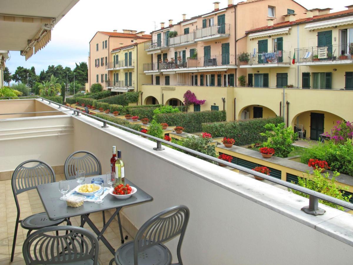 Apartment Cala Azzurra - Imp312 By Interhome Imperia Ngoại thất bức ảnh