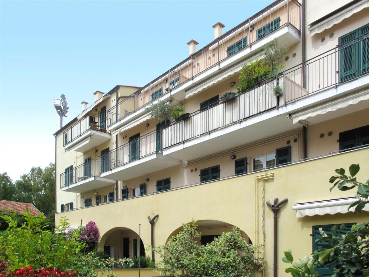 Apartment Cala Azzurra - Imp312 By Interhome Imperia Ngoại thất bức ảnh